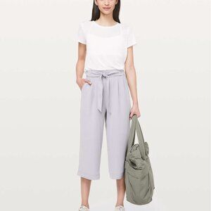 Lululemon Noir Crop in Silverscreen